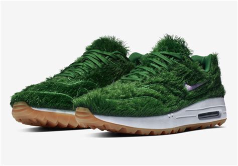 Nike Air Max golf grass